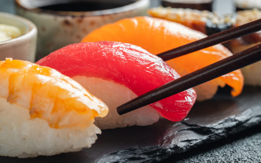 Zdrowotne korzyści jedzenia sushi: wpływ składników i stylu żywienia