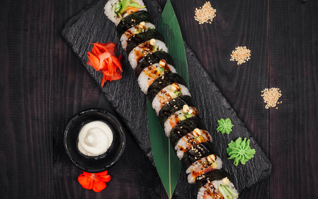 Historia sushi – od fermentowanego ryżu po nowoczesne rolki