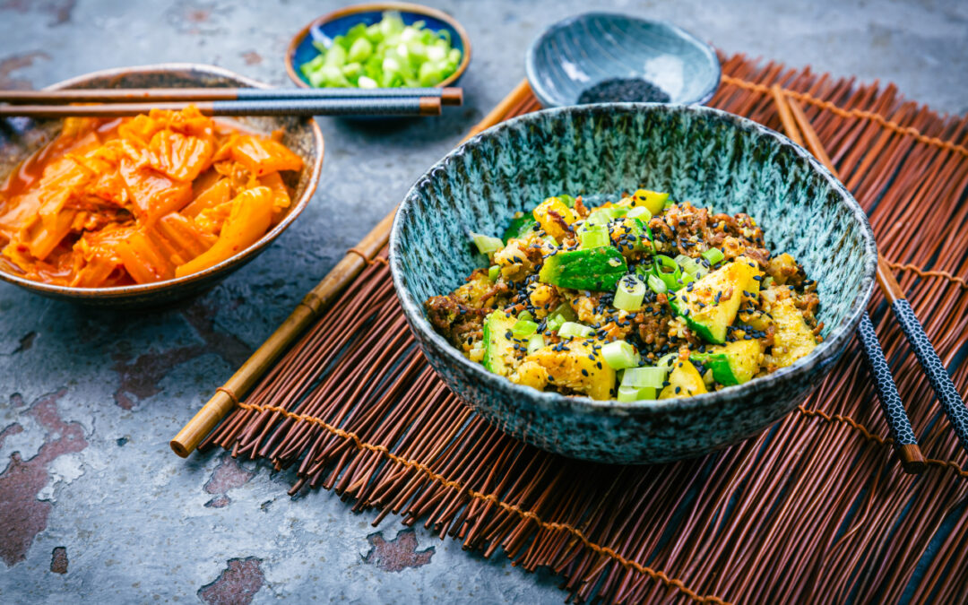 Sushi i fermentowane dodatki: kimchi, miso, natto i ich wpływ na smak i zdrowie